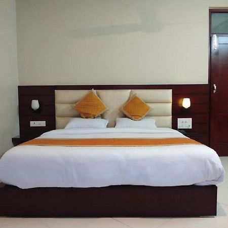 Hotel Samrat Rajasthan Hanumāngarh Buitenkant foto